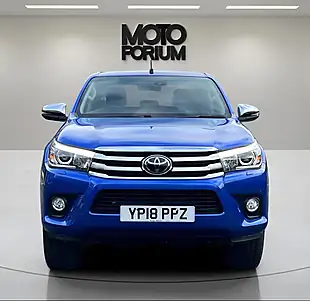 Used 2018 Toyota Hilux Invincible Blue - Interior and Exterior details 4
