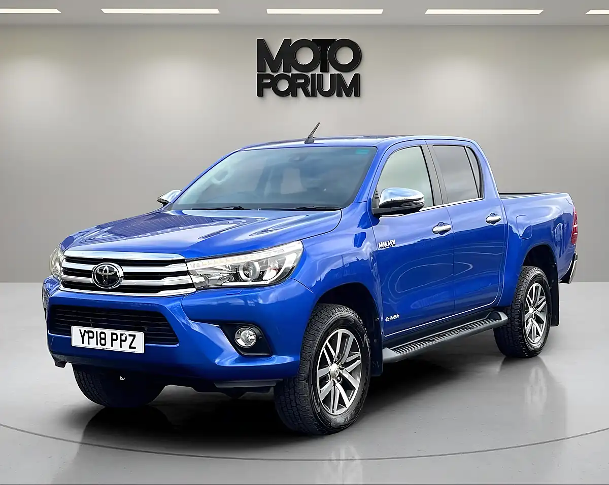 Used 2018 Toyota Hilux Invincible Blue - Interior and Exterior details 7