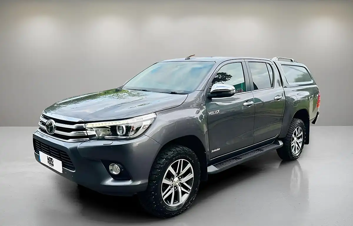 Used 2018 Toyota Hilux Invincible Grey - Interior and Exterior details 3