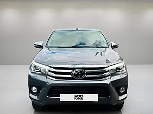Used 2018 Toyota Hilux Invincible Grey - Interior and Exterior details 6