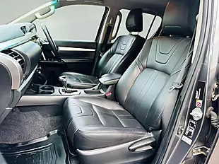 Used 2018 Toyota Hilux Invincible Grey - Interior and Exterior details 9