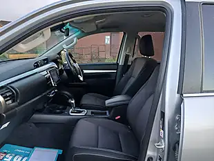 Used 2018 Toyota Hilux Invincible Silver - Interior and Exterior details 10