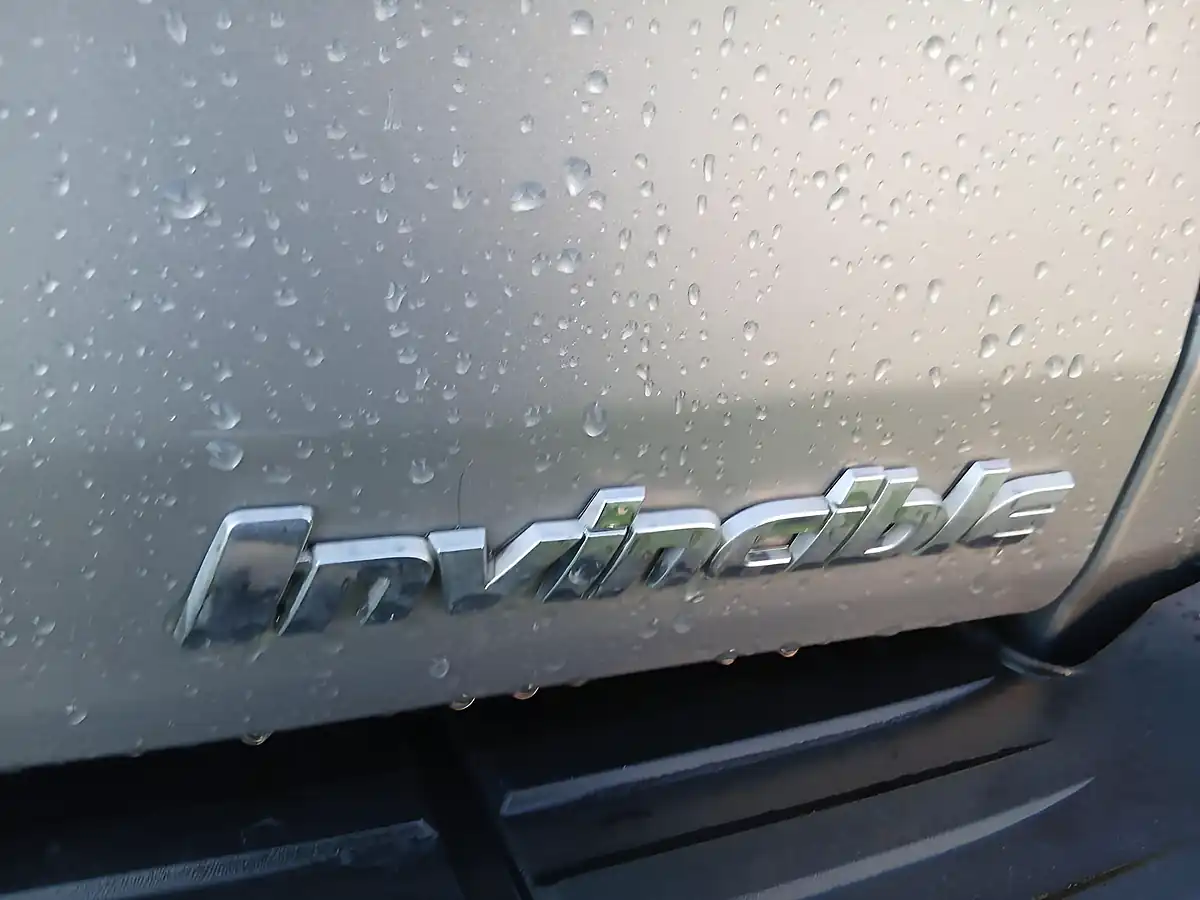 Used 2018 Toyota Hilux Invincible Silver - Interior and Exterior details 11