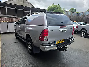 Used 2018 Toyota Hilux Invincible Silver - Interior and Exterior details 6