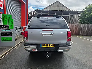 Used 2018 Toyota Hilux Invincible Silver - Interior and Exterior details 7