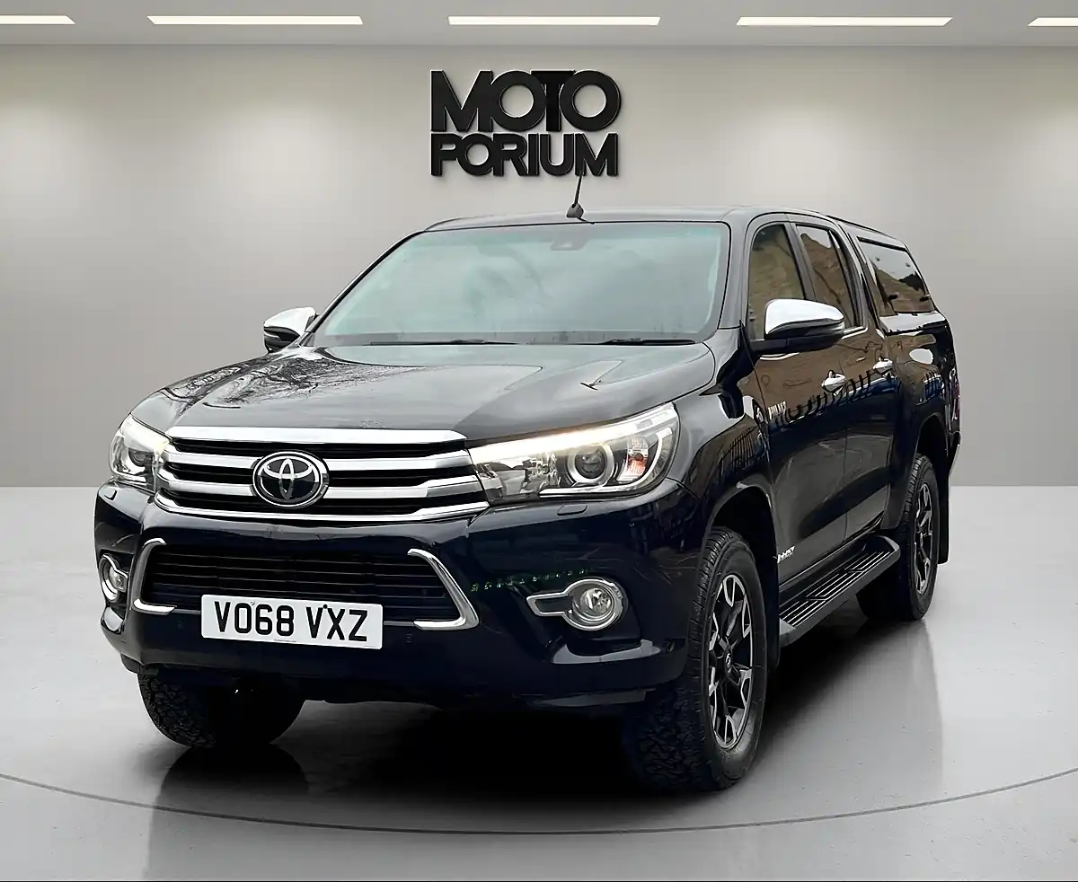 Used 2018 Toyota Hilux Invincible X Black - Interior and Exterior details 10