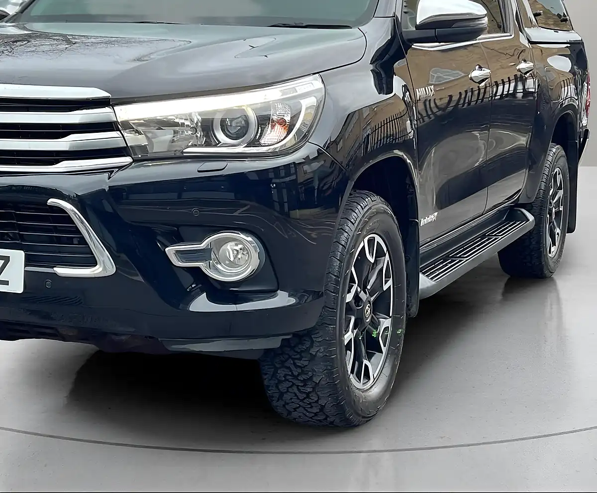 Used 2018 Toyota Hilux Invincible X Black - Interior and Exterior details 11