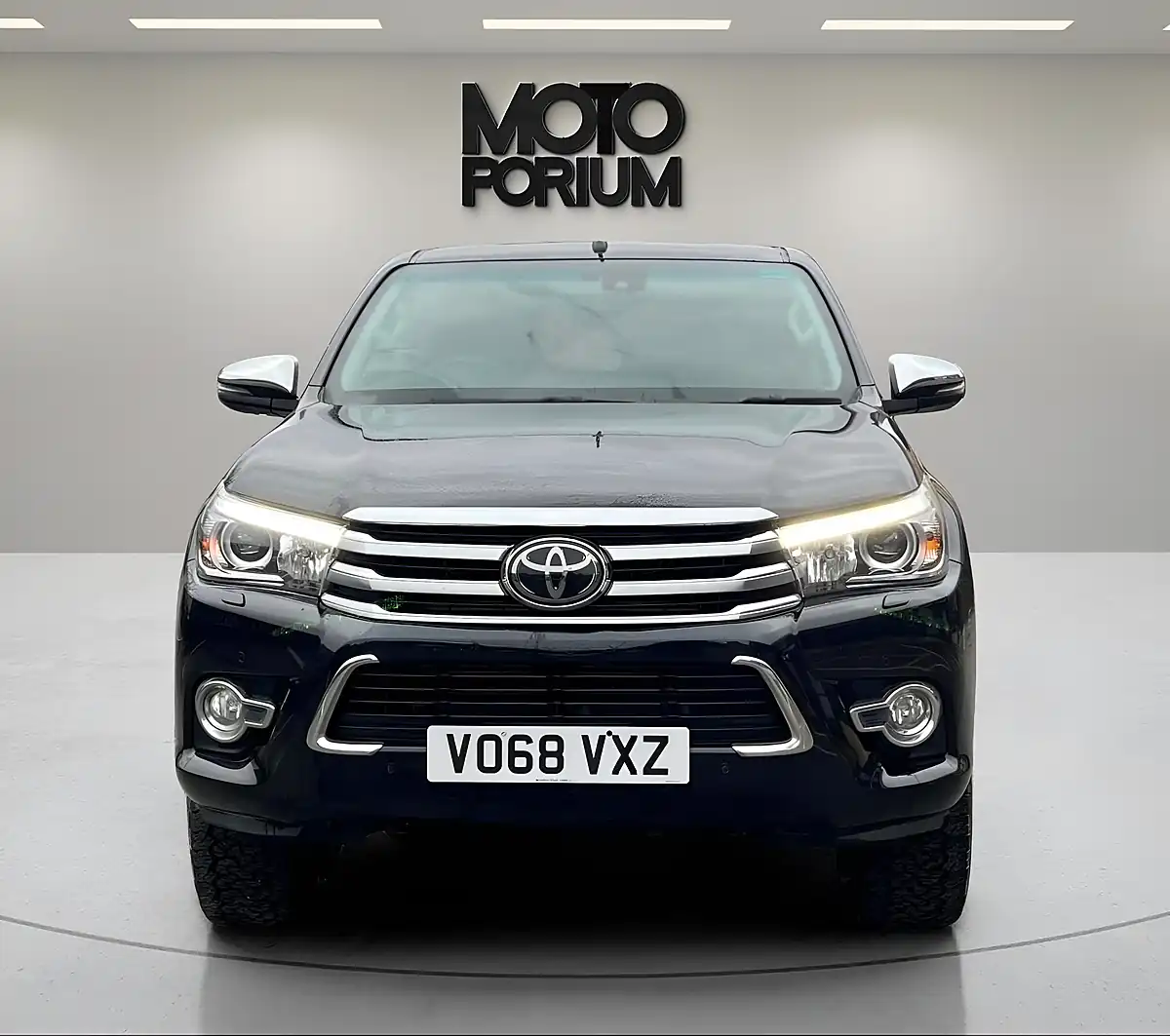 Used 2018 Toyota Hilux Invincible X Black - Interior and Exterior details 7