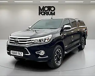 Used 2018 Toyota Hilux Invincible X Black - Interior and Exterior details 8