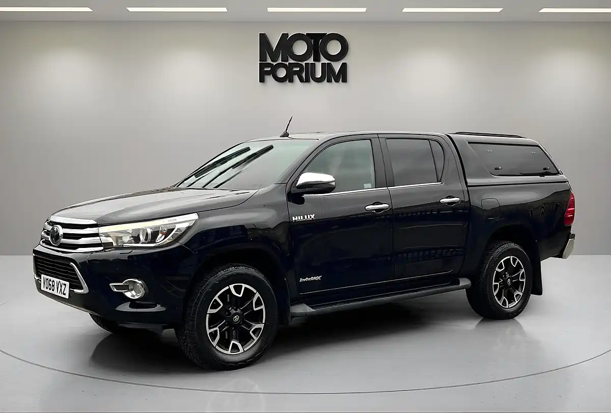 Used 2018 Toyota Hilux Invincible X Black - Interior and Exterior details 9