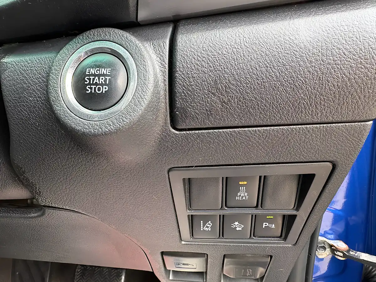 Used 2018 Toyota Hilux Invincible X Blue - Interior and Exterior details 11