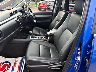 Used 2018 Toyota Hilux Invincible X Blue - Interior and Exterior details 18