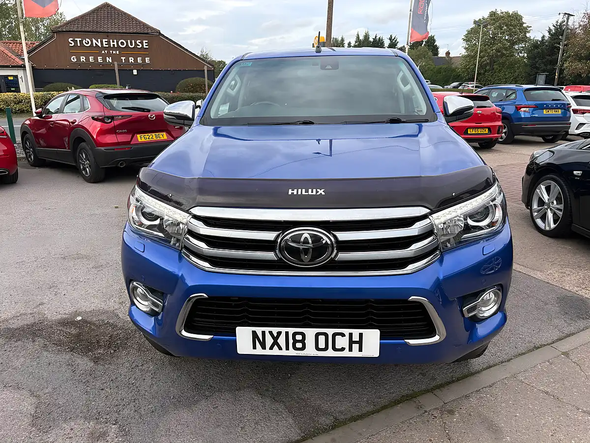 Used 2018 Toyota Hilux Invincible X Blue - Interior and Exterior details 2