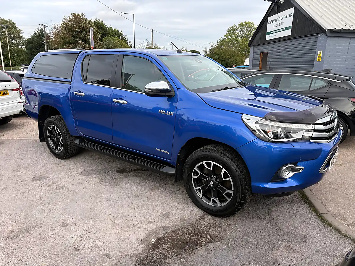 Used 2018 Toyota Hilux Invincible X Blue - Interior and Exterior details 3