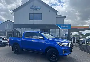 Used 2018 Toyota Hilux Invincible X Limited Edition Nebula Blue Metallic - Interior and Exterior details 2