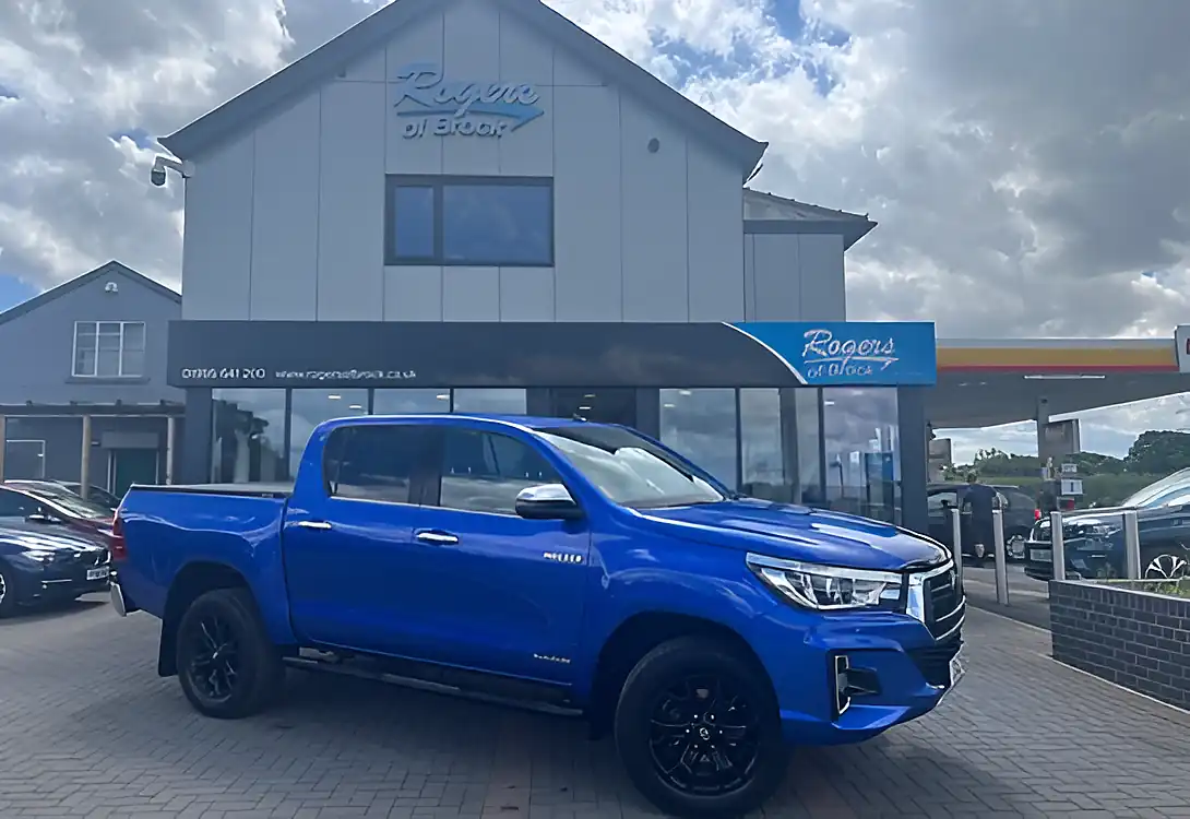 Used 2018 Toyota Hilux Invincible X Limited Edition Nebula Blue Metallic - Interior and Exterior details 2