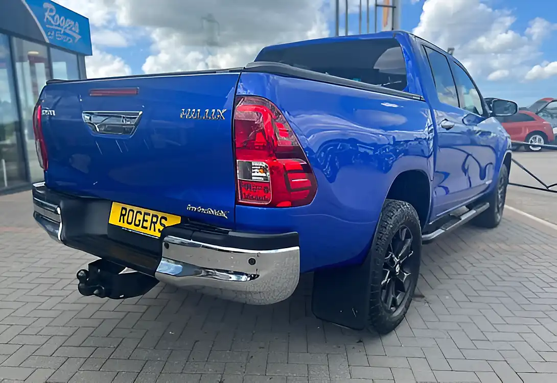 Used 2018 Toyota Hilux Invincible X Limited Edition Nebula Blue Metallic - Interior and Exterior details 9