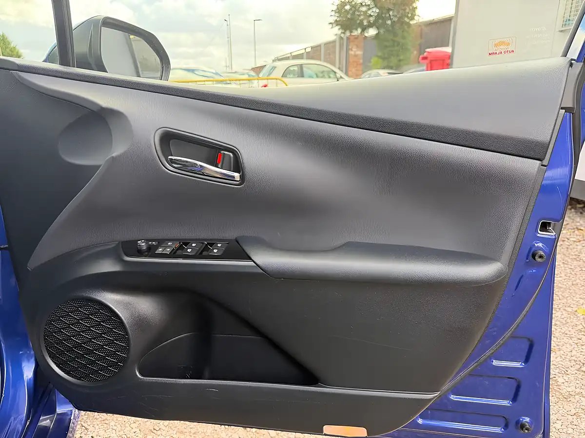 Used 2018 Toyota Prius Active Blue - Interior and Exterior details 10