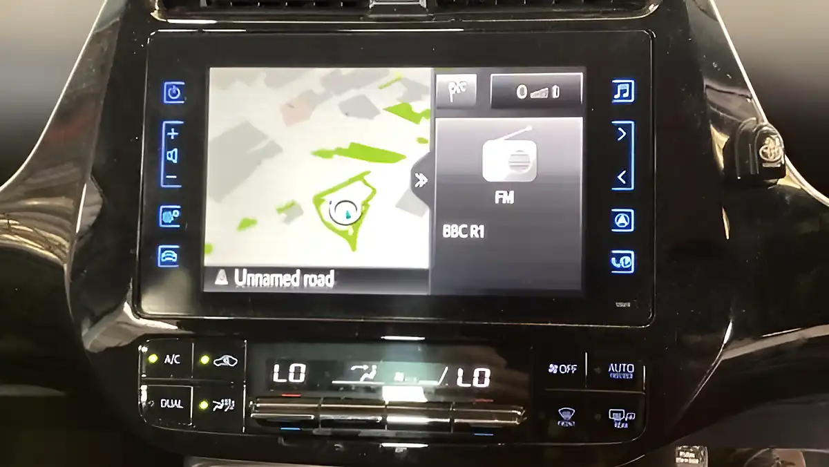 Used 2018 Toyota Prius Business Edition Plus Red - Interior and Exterior details 5