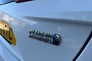 Used 2018 Toyota Prius Business Edition Plus White - Interior and Exterior details 12