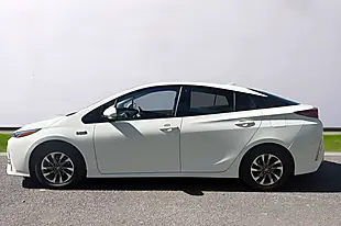 Used 2018 Toyota Prius Business Edition Plus White - Interior and Exterior details 4