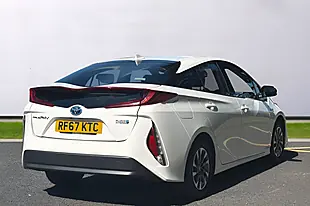 Used 2018 Toyota Prius Business Edition Plus White - Interior and Exterior details 7