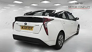 Used 2018 Toyota Prius Business Edition White - Interior and Exterior details 4