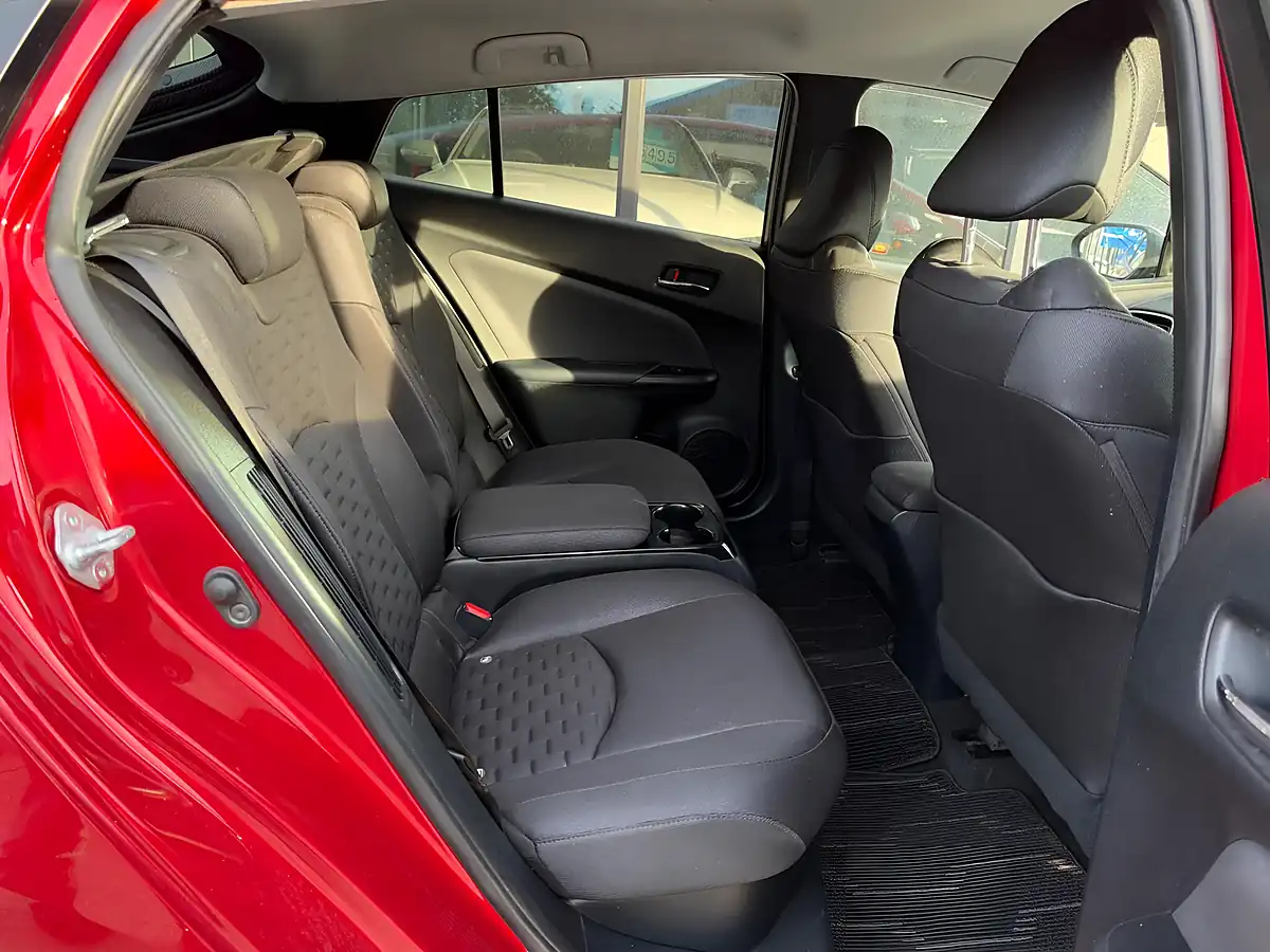 Used 2018 Toyota Prius Excel Red - Interior and Exterior details 17