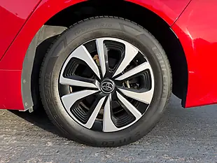 Used 2018 Toyota Prius Excel Red - Interior and Exterior details 19