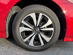Used 2018 Toyota Prius Excel Red - Interior and Exterior details 20