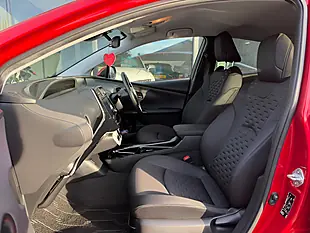 Used 2018 Toyota Prius Excel Red - Interior and Exterior details 4