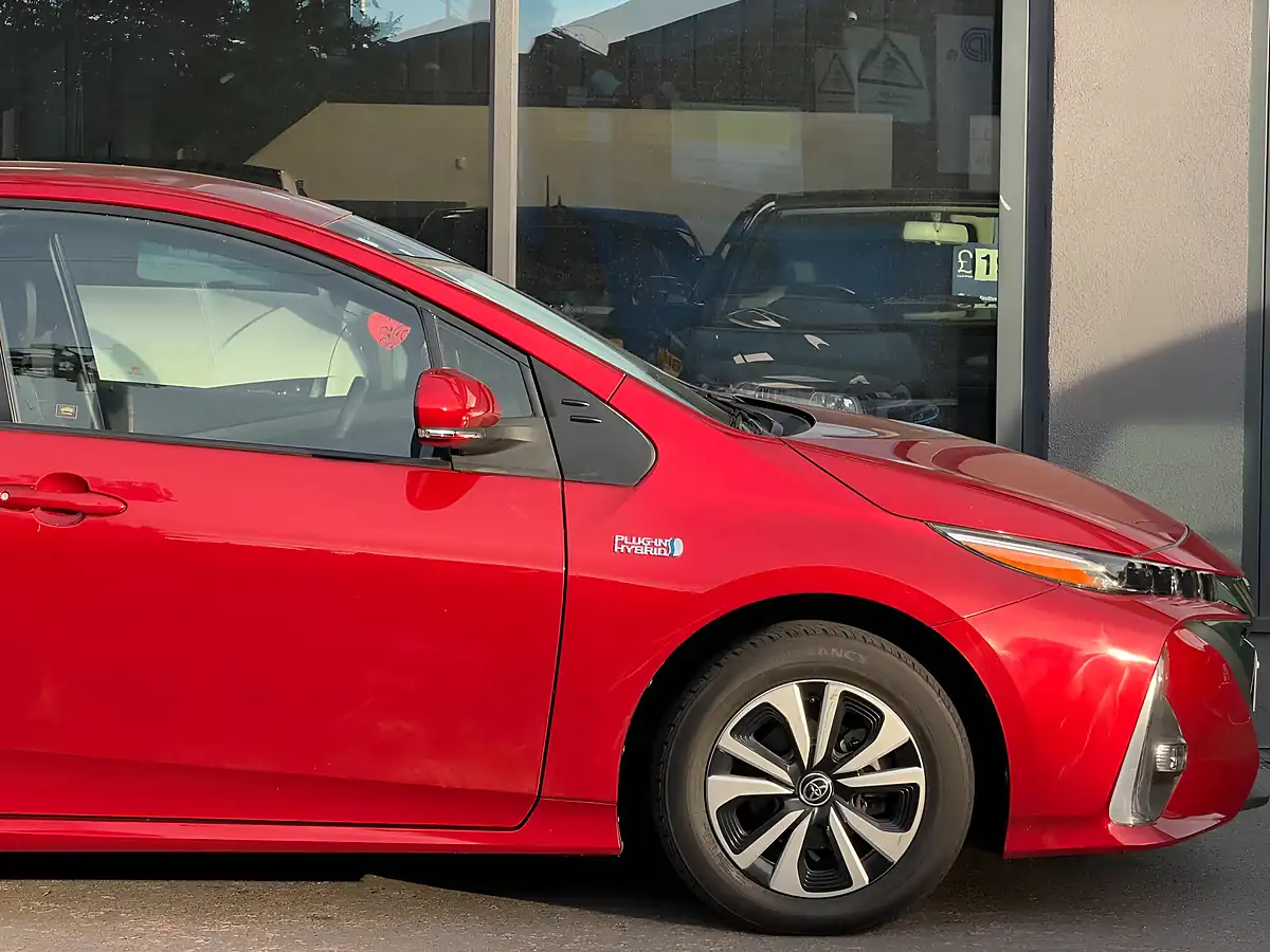 Used 2018 Toyota Prius Excel Red - Interior and Exterior details 9