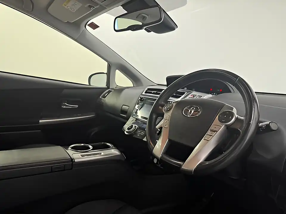 Used 2018 Toyota Prius+ Icon Red - Interior and Exterior details 11