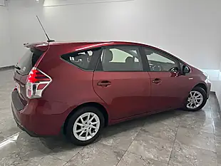 Used 2018 Toyota Prius+ Icon Red - Interior and Exterior details 8