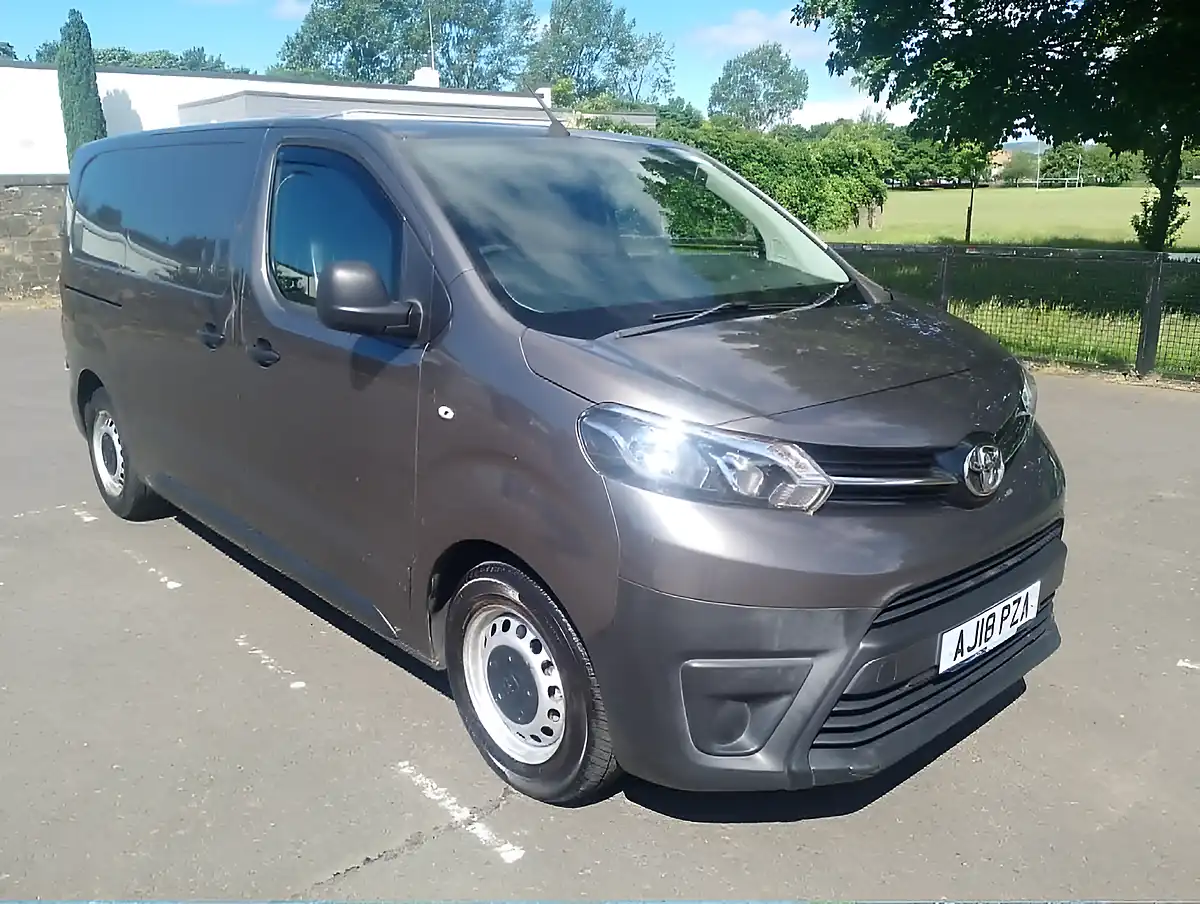 Used 2018 Toyota Proace Grey - Front View