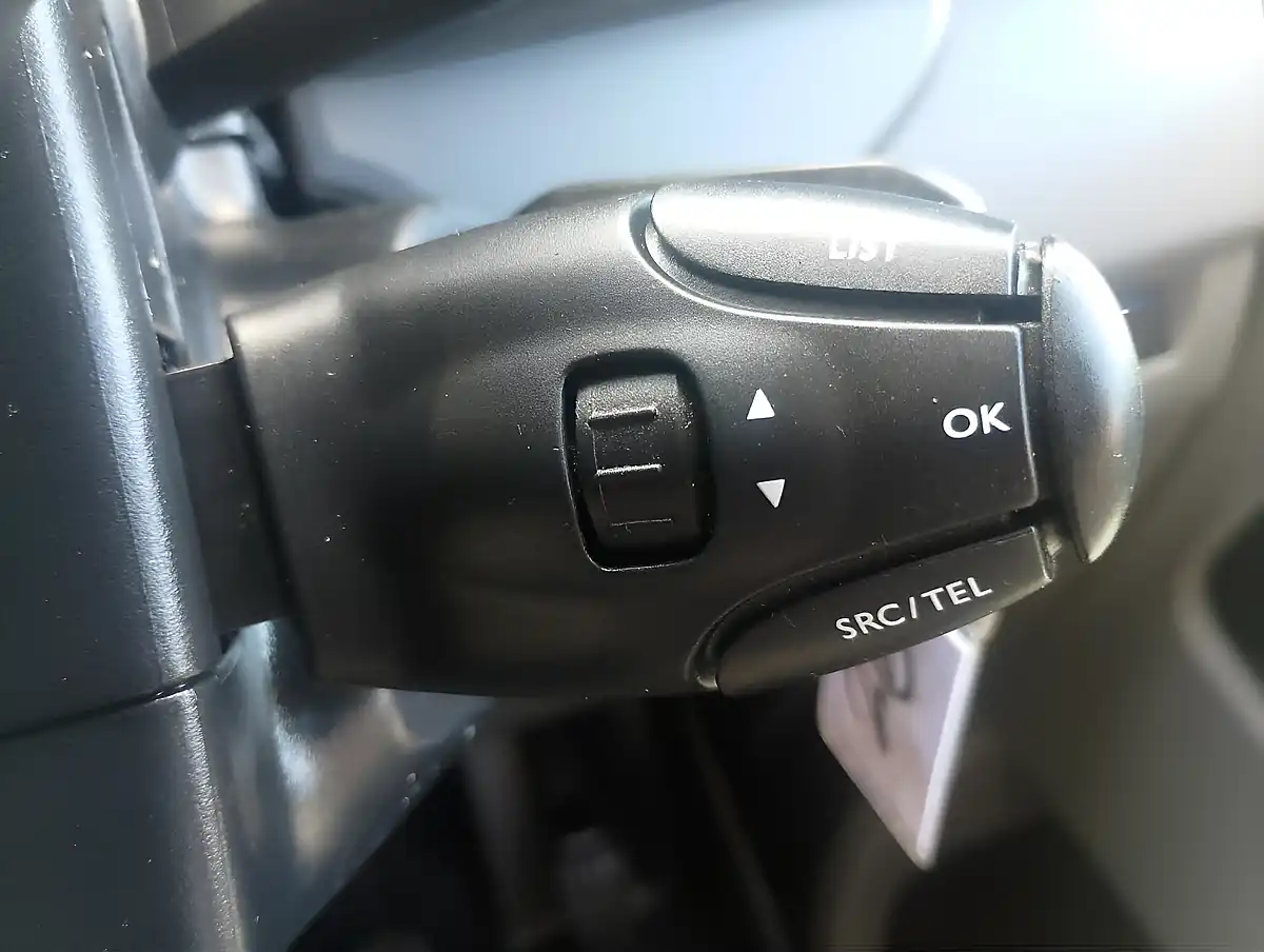 Used 2018 Toyota Proace Grey - Interior and Exterior details 13