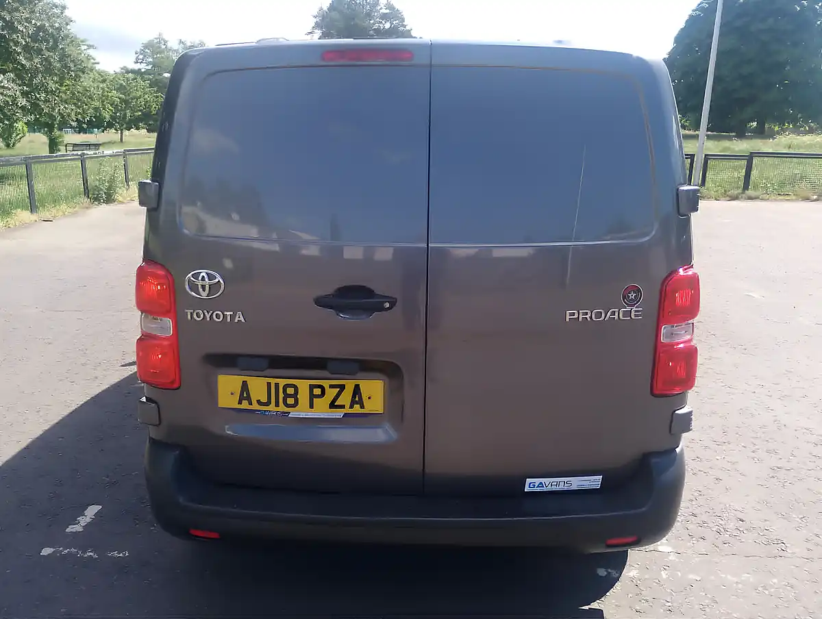 Used 2018 Toyota Proace Grey - Interior and Exterior details 6