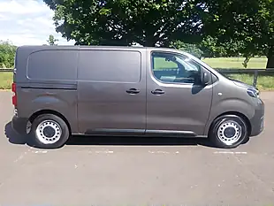 Used 2018 Toyota Proace Grey - Interior and Exterior details 8