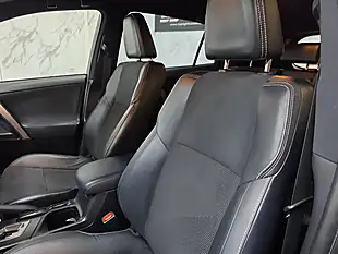 Used 2018 Toyota RAV4 Design Blue - Interior and Exterior details 14