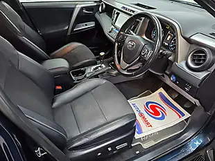 Used 2018 Toyota RAV4 Design Blue - Interior and Exterior details 15