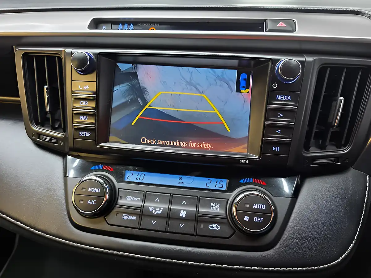 Used 2018 Toyota RAV4 Design Blue - Interior and Exterior details 17