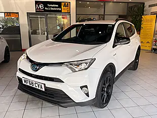 Used 2018 Toyota RAV4 Excel White - Interior and Exterior details 10