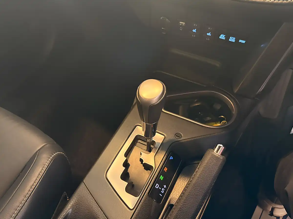 Used 2018 Toyota RAV4 Excel White - Interior and Exterior details 18