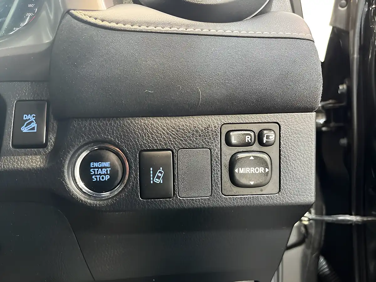 Used 2018 Toyota Rav4 Icon Black - Interior and Exterior details 11