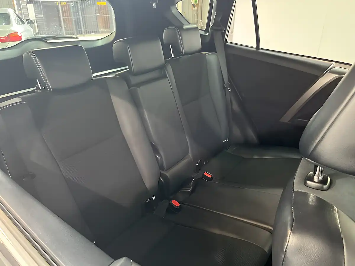 Used 2018 Toyota Rav4 Icon Black - Interior and Exterior details 16