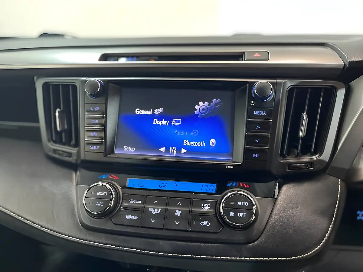 Used 2018 Toyota Rav4 Icon Black - Interior and Exterior details 18