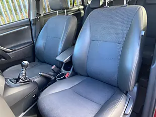 Used 2018 Toyota Verso Design Red - Interior and Exterior details 11