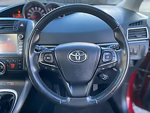 Used 2018 Toyota Verso Design Red - Interior and Exterior details 13