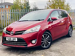 Used 2018 Toyota Verso Design Red - Interior and Exterior details 3