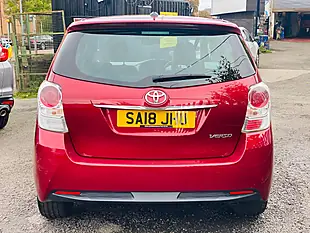 Used 2018 Toyota Verso Design Red - Interior and Exterior details 8
